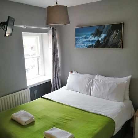 An File Economy Rooms Westport Kültér fotó